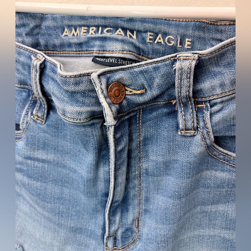 American Eagle Outfitters Light Blue Distressed Skinny Jeans - Picture 3 of 4